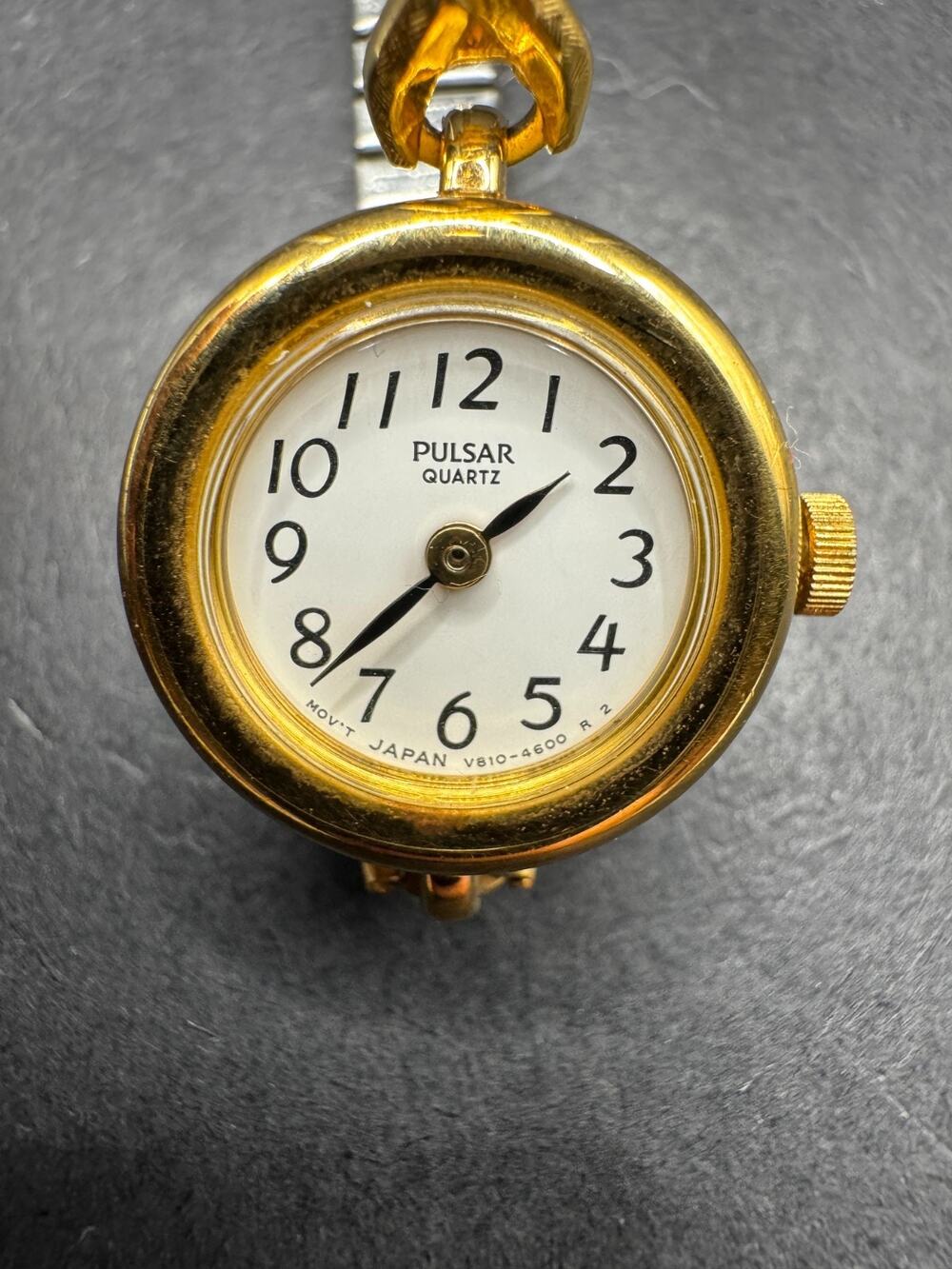 Vintage Thin Sleek PULSAR Quartz Gold Tone SS Women's Wristwatch V810-0960